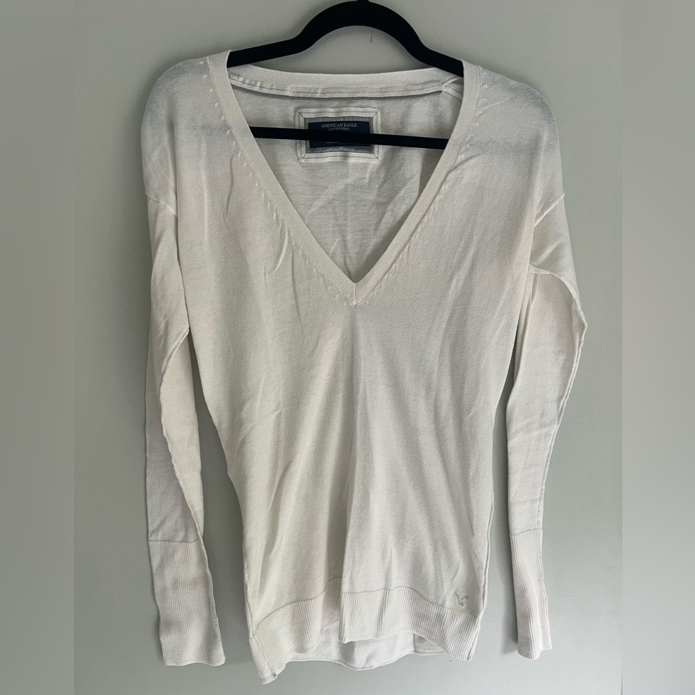 American Eagle Outfitters Classic White V-Neck Top